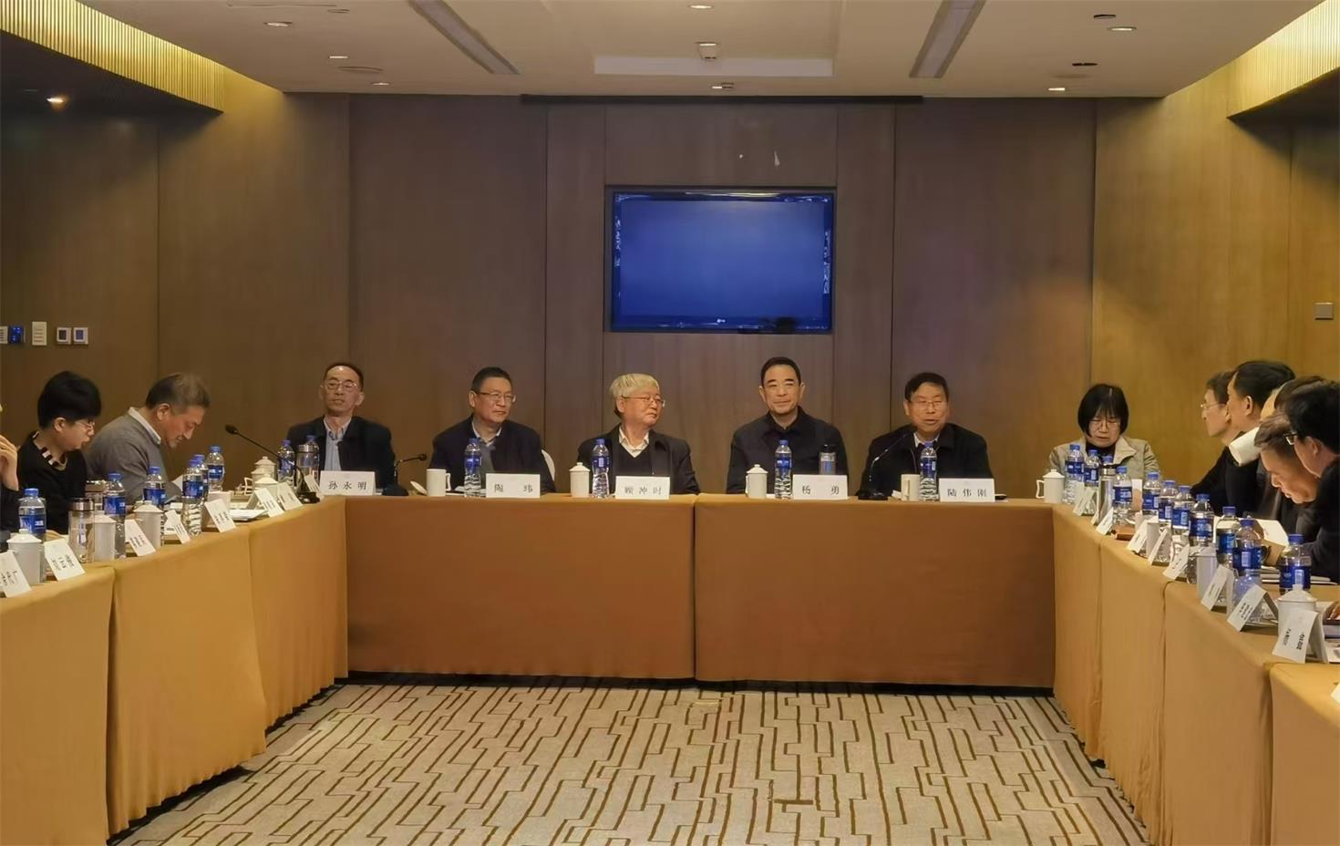 ec92a35ef481295cdf13fc2b1518613.jpg ec92a35ef481295cdf13fc2b1518613.jpg